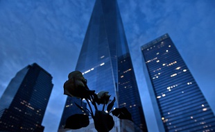 Une vue du One World Trade Center à Ground Zero samedi 10 septembre 2016, veille du 15e anniversaire des attentats meurtriers aux Etats-Unis.