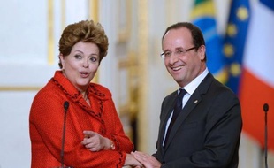 La présidente du Brésil Dilma Rousseff a indiqué mardi à Paris que la décision de son pays d'acquérir ou non le Rafale prendrait "encore un certain temps", compte tenu du contexte économique du Brésil.