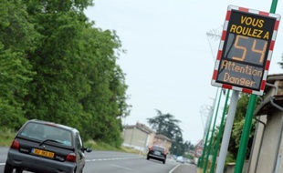 Demandé récemment par Nicolas Sarkozy, le déploiement en France du Lavia, un système GPS pouvant réguler de lui-même la vitesse des véhicules, divise et risque de mécontenter sans avoir un grand impact sur l'accidentalité routière, estiment des experts.