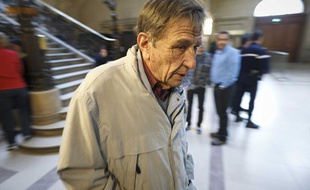 Léonide Kameneff, le fondateur de l'Ecole en bateau, au palais de justice de Paris, le 5 mars 2013
