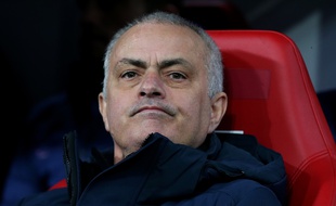 José Mourinho a organisé un entraînement avec quelques joueurs en plein confinement en Angleterre.