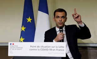 Olivier Véran, le 1er octobre 2020 à l'hôpital Bichat à Paris.