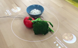 La table connectée de la cuisine du futur telle que l'imagine Ikea.