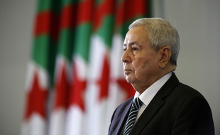 Abdelkader Bensalah lors de sa nomination à la tête de l'Algérie, en remplacement d'Abdelaziz Bouteflika, le 9 avril 2019.