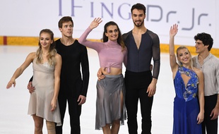 Gabriella Papadakis et Guillaume Cizeron sur la plus haute marche du podium.