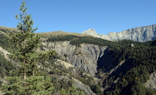 Vue du site du crash du Germanwings, dans les Alpes, le 1er novembre 2015