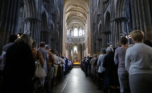Messe dans la cathédrale de Rouen en l'honneur du père Hamel le 31 juillet 2016.