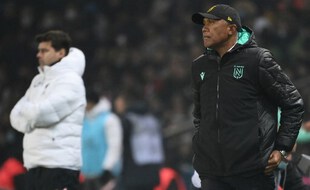 Antoine Kombouaré lors de PSG-Nantes, le 20 novembre 2021.