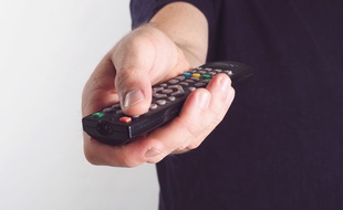 Quand vous voyez ces publicités à la télévision, vous n'avez qu'une seule envie : zapper (ou passer votre écran par-dessus le balcon)