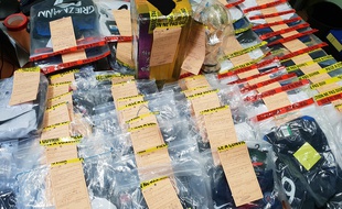 Les objets de contrefaçon saisis par les gendarmes.
