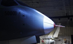 Le marché saluait jeudi la vente par l'avionneur canadien Bombardier de sa filiale de location d'avions d'affaires Flexjet, assortie d'une commande de 245 jets, se préparant à une autre annonce majeur: le décollage du CSeries.
