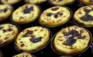 Le traditionnel "pastel de nata", une tartelette à la crème brûlée que l'on trouve partout au Portugal, souhaite gagner de nouveaux adeptes aux quatre coins du monde grâce à une chaîne de cafés qui veut exporter l'art de vivre lisboète.