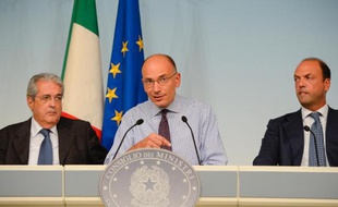 Une énième crise gouvernementale a éclaté en Italie avec la démission samedi des cinq ministres membres du Peuple de la Liberté (PLD, centre droit), au lendemain d'un ultimatum du premier ministre Enrico Letta leur demandant de clarifier leur soutien.