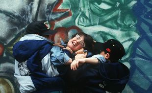 Un collégien agressé par d'autres élèves.