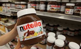 Illustration Nutella dans les rayons d'un supermarché.