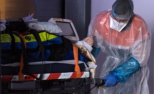 Deux trains médicalisés transportant des patients d'Ile-et-France sont déjà arrivés mercredi 1er avril en Bretagne.