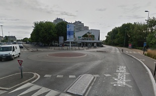 Le rond point de la Gloriette, dans le centre-ville de Nantes, point de départ de la course folle.