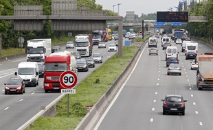 Lille, le 18 juin 2013. L'autoroute A1 dans le sens Paris-Lille est souvent tres chargee en circulation.
