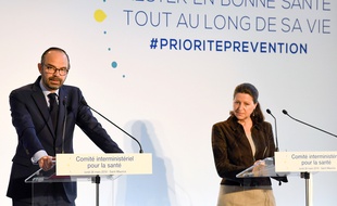 Agnès Buzin et Edouard Philippe présentent le plan prévention santé du gouvernement
