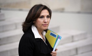 La secrétaire d'Etat chargée de la Santé Nora Berra a exclu de démissionner du gouvernement après les révélations concernant le Mediator, car elle n'a "aucun conflit d'intérêt" dans cette affaire, a-t-elle déclaré jeudi sur Canal+.