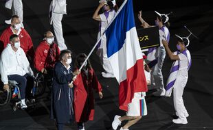 Des membres de la délégation française lors de la cérémonie d'ouverture des Jeux paralympiques de Tokyo le 24 août 2021.