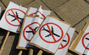 Des panneaux contre le projet d aeroport de Notre Dame des Landes.