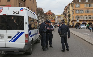 Une cinquantaine de perquisition administratives dans le Bas-Rhin. Etat d'urgence durant le marché de Noël de Strasbourg (Illustration)