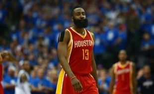 La star des Houston Rockets James Harden, le 24 avril 2015 à Dallas