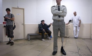 Les militaires français blessés en Afghanistan sont évacués en urgence vers l'hôpital Percy de Clamart, dans les Hauts-de-Seine, qui s'est spécialisé depuis le début du conflit afghan dans la prise en charge des blessures de guerre.