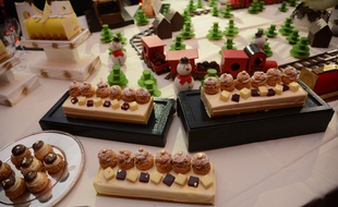 Vous prendrez bien une petite part de bûche de Noël, non?