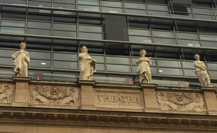 Les muses de l'opéra à Lyon.