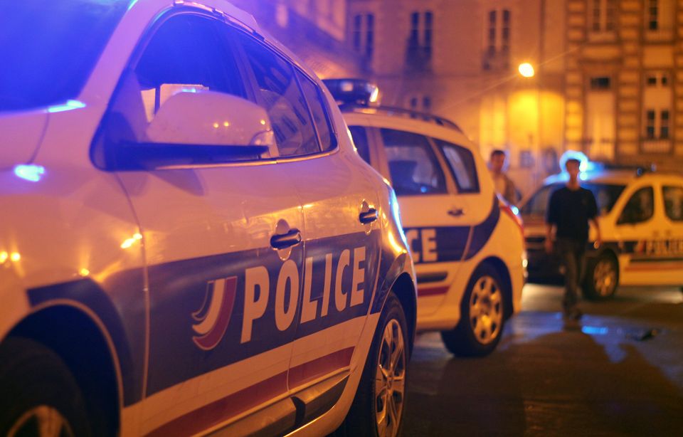 L'adolescent de 17 ans compte déjà 40 antécédents... 960x614_illustration-voiture-police-nuit-gyrophare-rennes