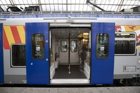 Un TER de la région Paca, en gare de Nice
