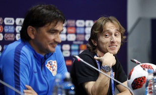 Le sélectionneur de la Croatie Zlatko Dalic et le capitaine Luka Modric en conférence de presse avant la finale contre la France, le 14 juillet 2018.