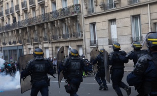 Une charge de CRS le 1er mai 2019 à Paris (image d'illustration)
