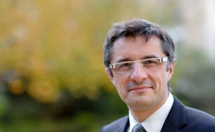 Le député PS Erwann Binet, rapporteur du projet de loi sur le mariage homosexuel, a déclaré mardi à l'AFP avoir été empêché par "des opposants violents" d'achever une intervention à l'université de Saint-Quentin-en-Yvelines, et d'avoir dû partir sous protection policière.