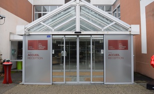 Entrée Campus EM Lyon