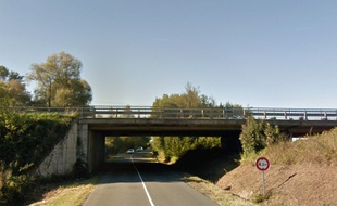 Les pneus ont été enflammés sous ce pont de l'A2.