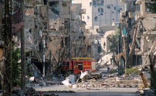 La Commission d'enquête mandatée par l'ONU sur les crimes contre les droits de l'Homme en Syrie dénonce des "crimes contre l'humanité" commis par les forces gouvernementales et des "crimes de guerre" commis par l'opposition armée dans son dernier rapport.