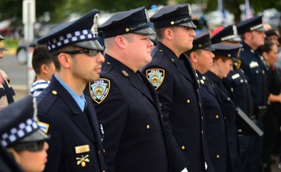 Les policiers américains se filment pour valoriser leurs bonnes actions