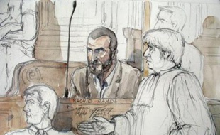 Le procès de Rachid Ramda, un islamiste algérien de 38 ans accusé de complicité dans trois des attentats de 1995 à Paris, dont celui très meurtrier de la station de métro Saint-Michel, s'est ouvert lundi matin devant la cour d'assises spéciale de la capitale.