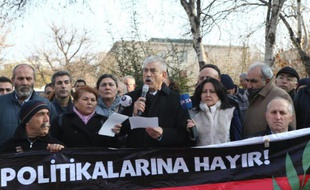 Syndicats et politiques manifestent le 19 décembre 2015 à Ankara contre les opérations anti-PKK