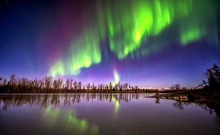 Une aurore boréale observée en Alaska (Etats-Unis) en 2012.