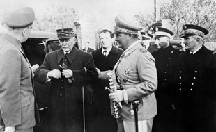 Philippe Petain et Hermann Goering, chef de la Gestapo, en 1941.