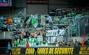 Les supporters de Saint-Etienne lors d'un match à Guingamp, le 9 août 2014.