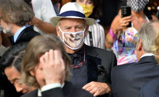 Bill Murray à Cannes avant de monter les marches pour le film The French Dispatch