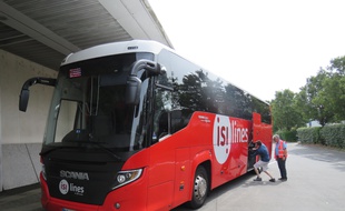 Un bus de la compagnie Isilines sur les quais de la gare routière de Rennes