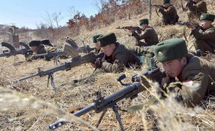 Des soldats nord-coréens à l'entraînement, le 20 mars 2013.
