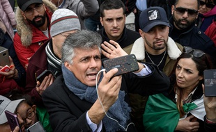 L'opposant algérien Rachid Nekkaz, qui a tenté d'être candidat à l'élection présidentielle en Algérie, a été interpellé vendredi 8 mars 2019 à Genève.