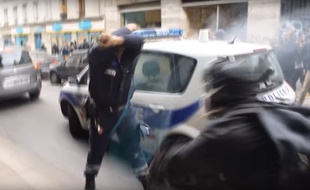 Extrait de la vidéo de la voiture brûlée.